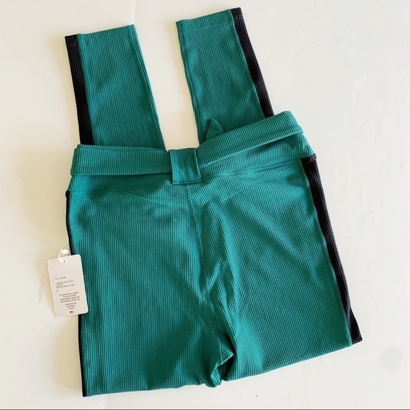 Year of Ours Revolve 38 High Waisted Belted Leggings Women’s XL Green New - Picture 7 of 9